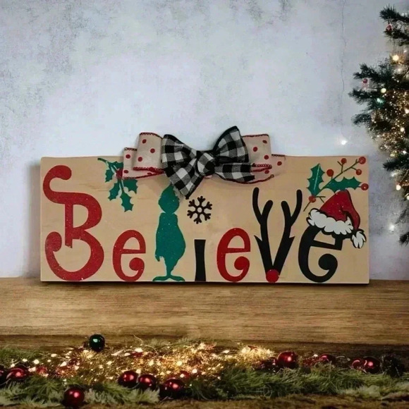 Handmade Grinch-Themed Glitter “Believe” Wooden Sign 11” x 5” Holiday Christmas - Picture 1 of 4